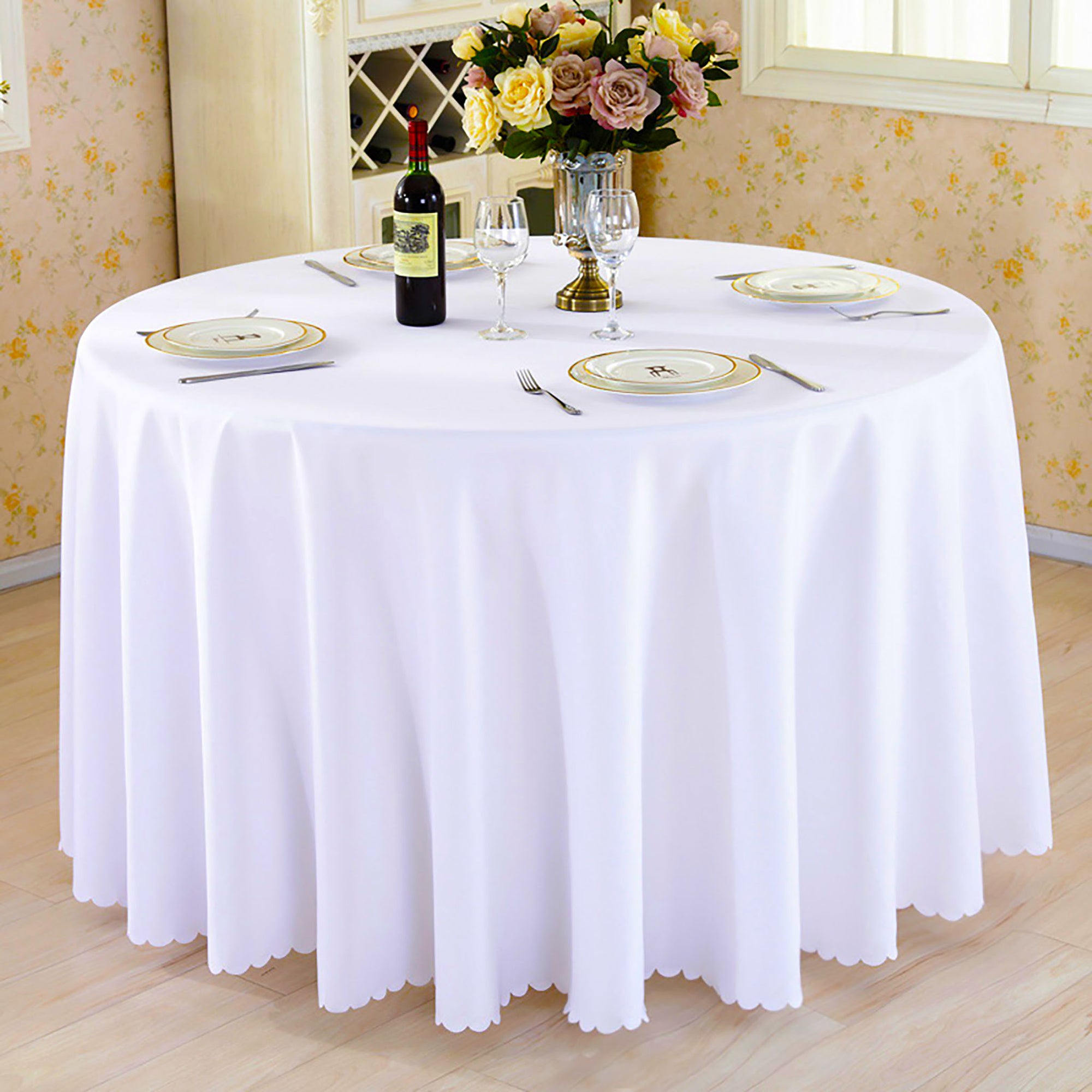 Regular round tablecloth