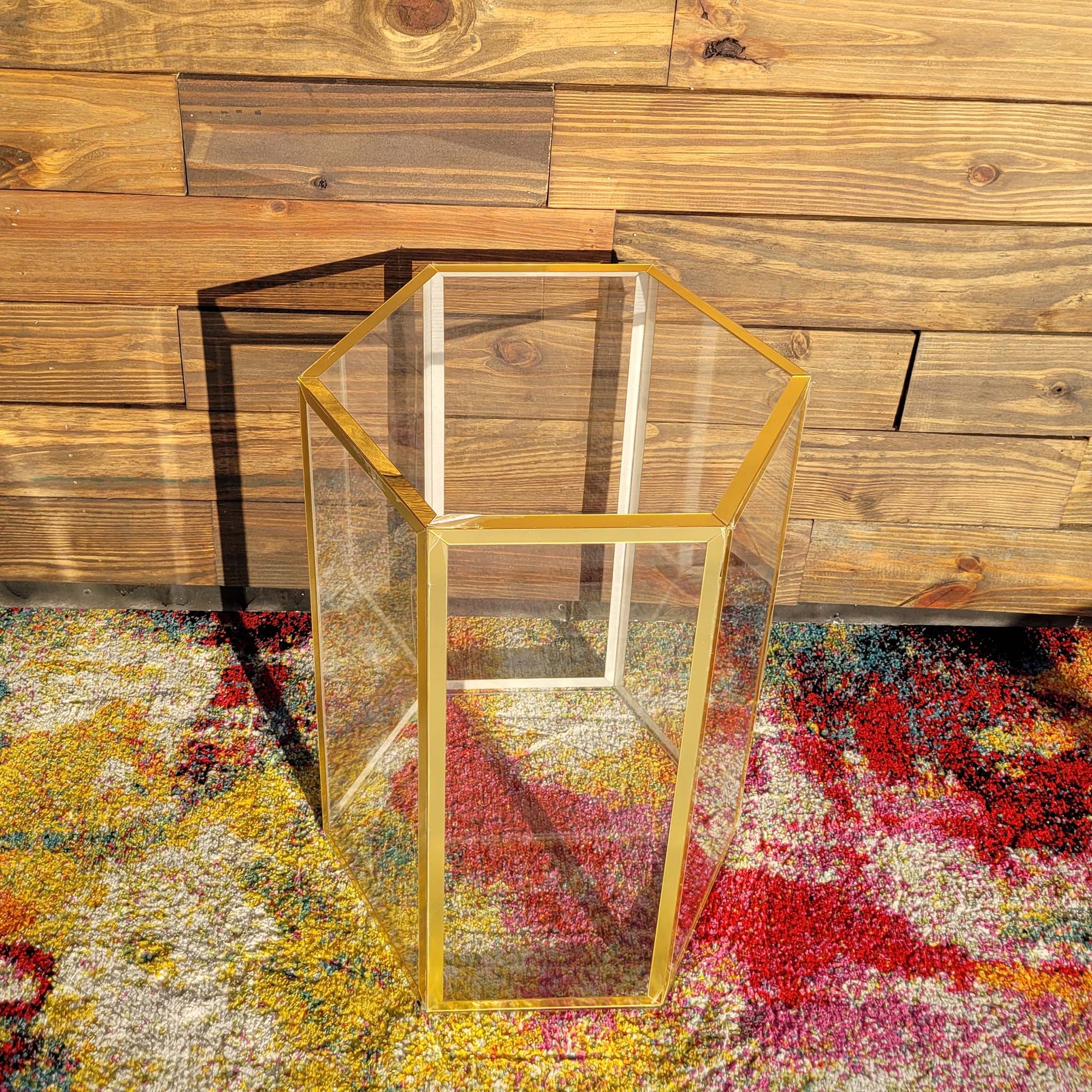 Hexagonal Gold pedestal
