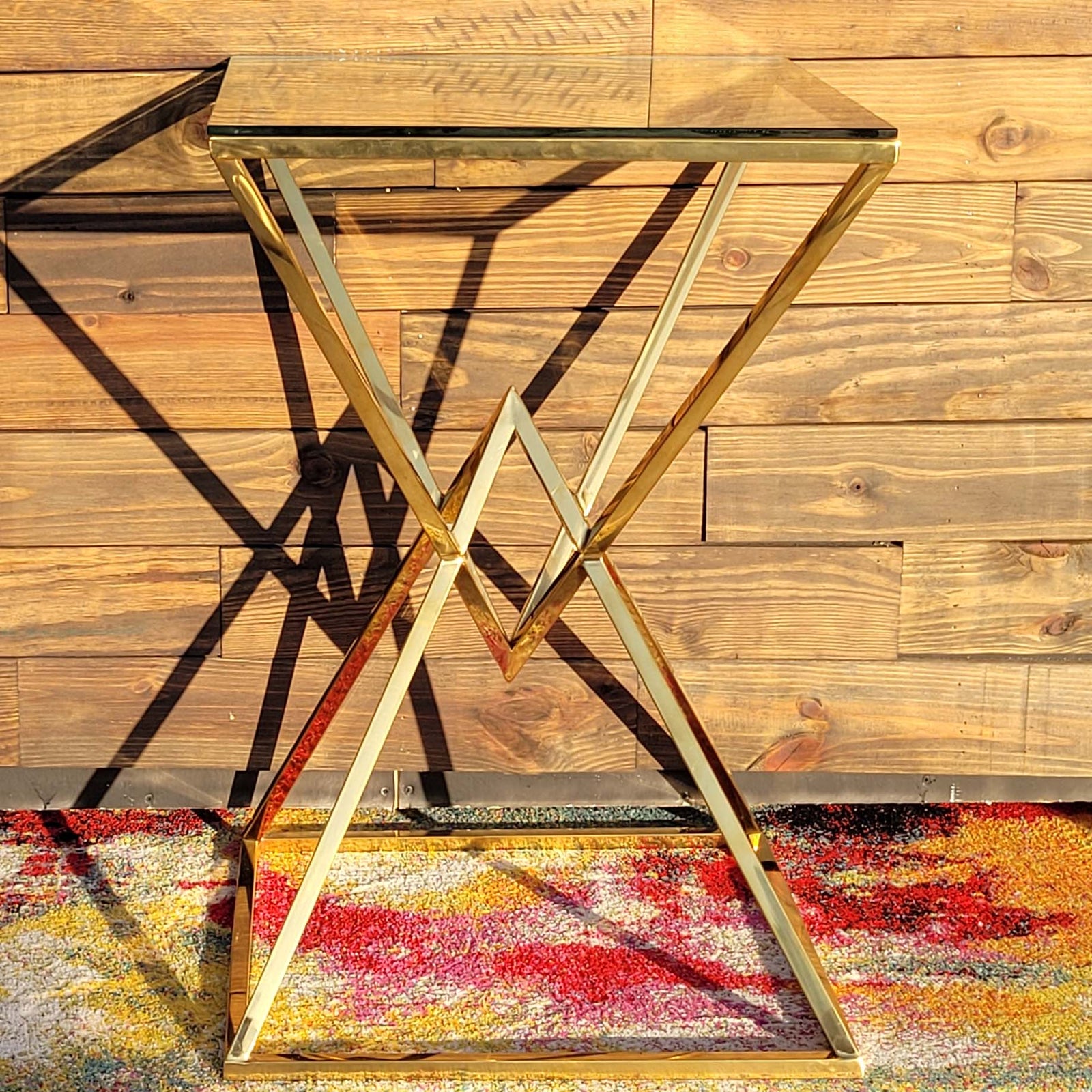 Pyramid Gold pedestal