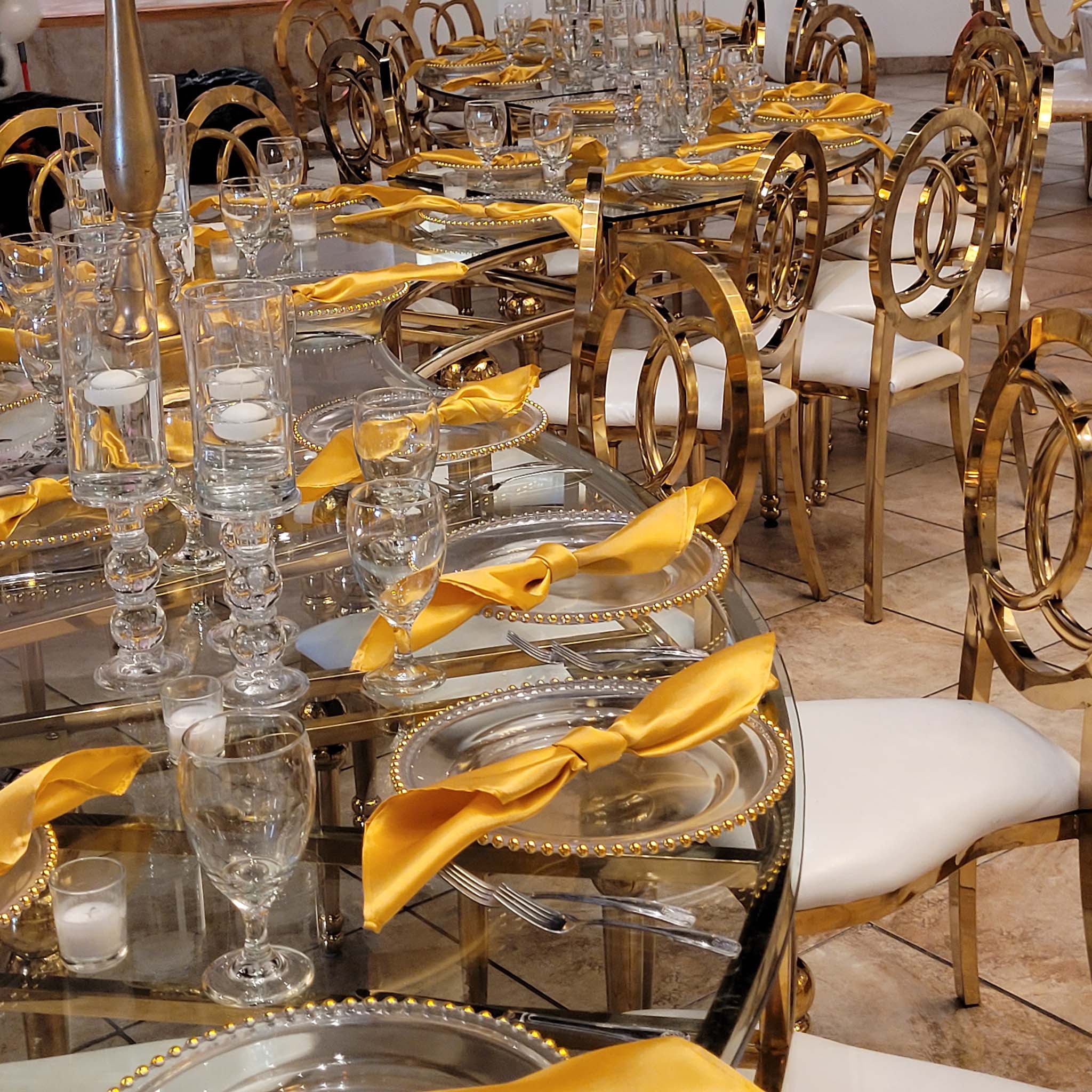 Serpentine Dinning table 1 4 bougieeventals