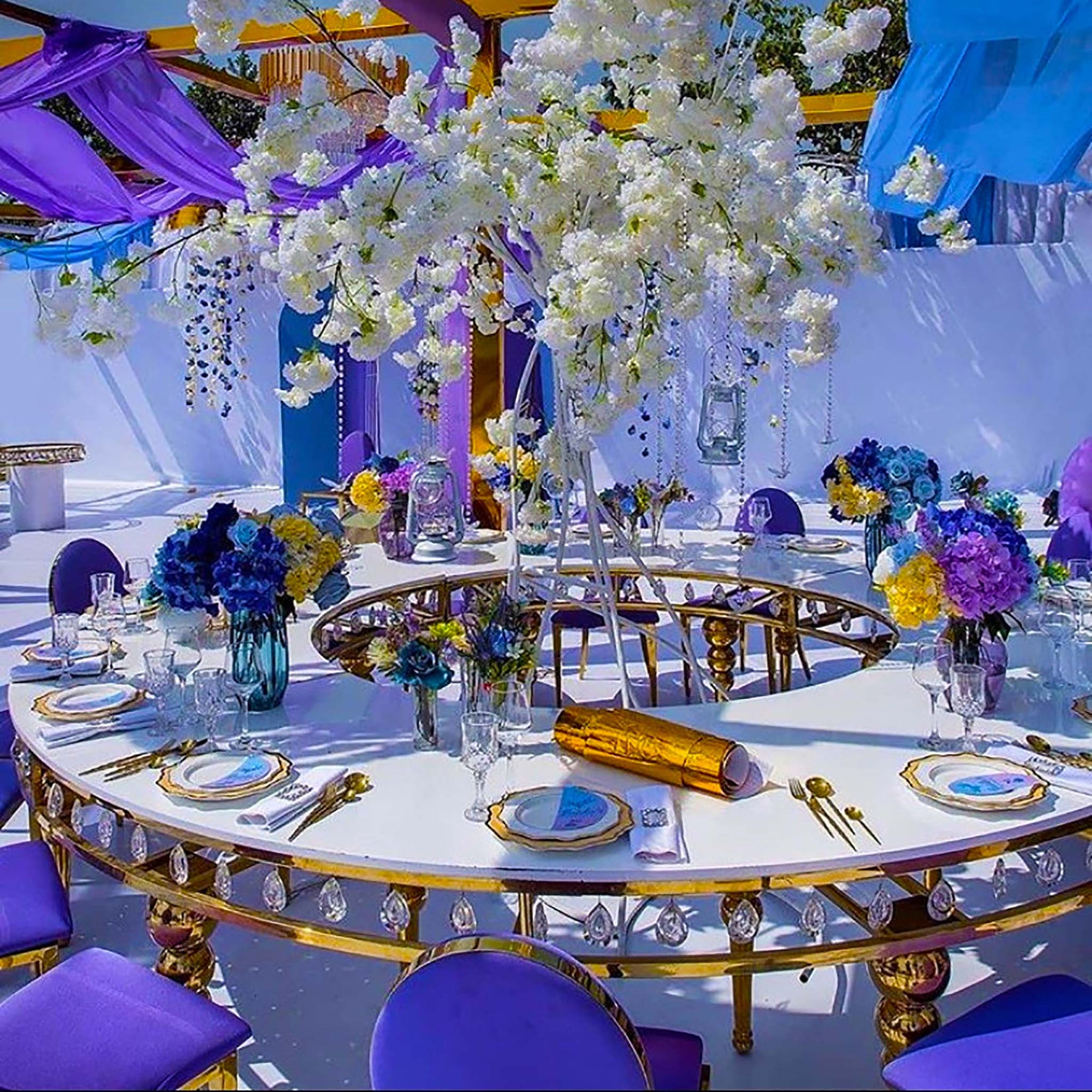 Serpentine Dinning table (1/4)